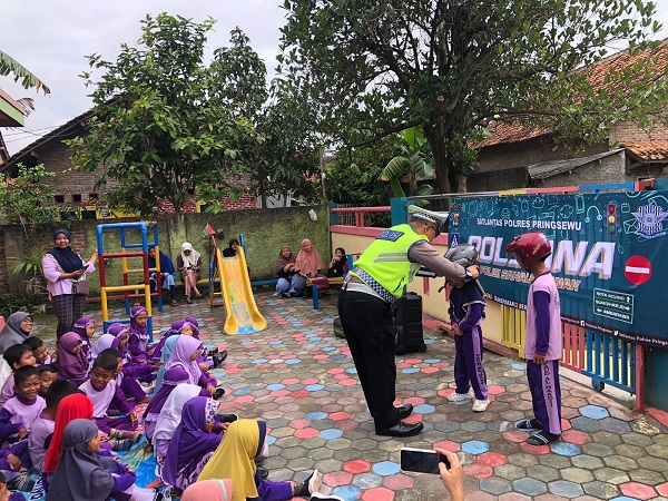 Lewat Polsana, Satlantas Polres Pringsewu Tanamkan Wawasan Tertib Lalulintas Anak Usia Dini