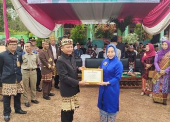 Kemenag Salurkan Berbagai Penghargaan dan Sertifikasi Pada Acara HAB ke 77 di Tubaba