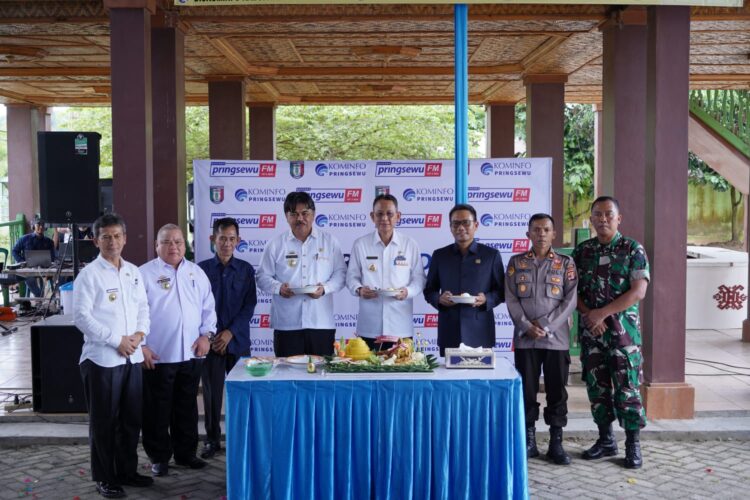 HUT Ke-13, Pj. Bupati Harapkan LPPL Radio Pringsewu FM Berorientasi Pada Kepentingan Masyarakat