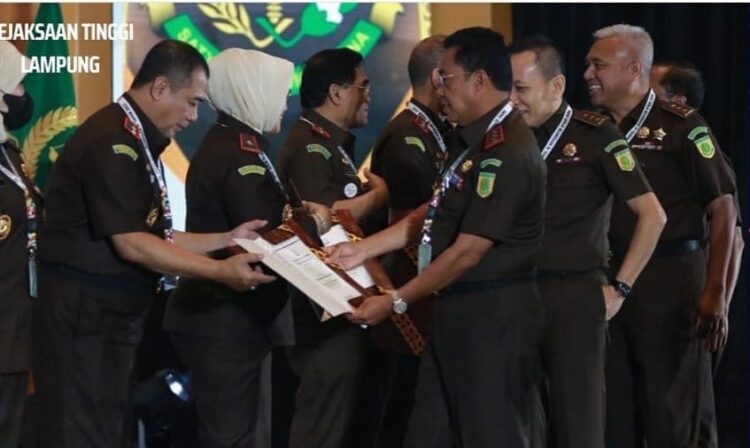 Kejati Lampung Sabet 4 Penghargaan Kejagung, Kajari Mesuji Ucapkan Selamat