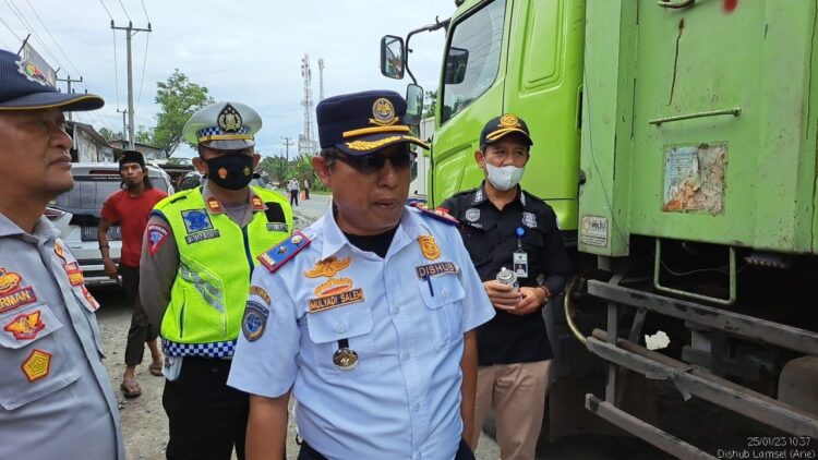 Gelar Operasi ODOL Gabungan, Dishub Lamsel tilang 45 Kendaran.
