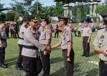 Tujuh PAMA Dan Puluhun Brigadir Di Polres Lampura Mendapat Kenaikan Pangkat