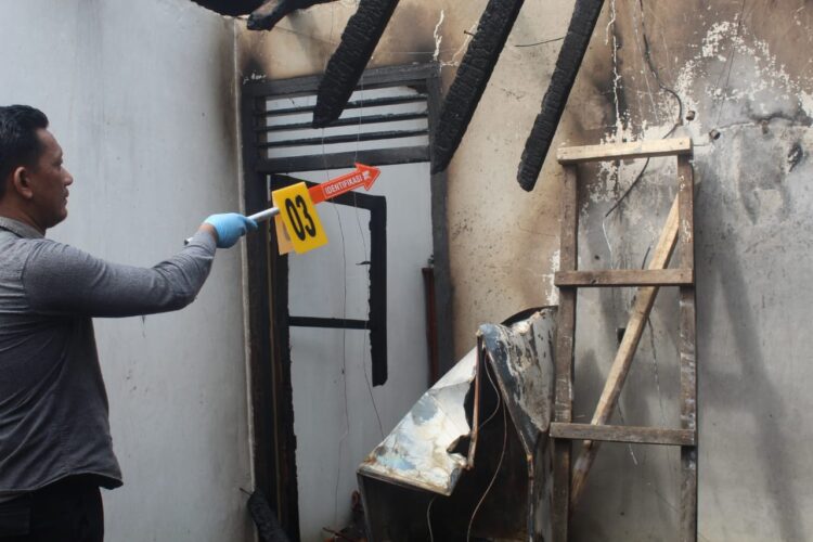 Rumah Kosong Di Gadingrejo Pringsewu Terbakar, Ini Diduga Jadi Penyebabnya!