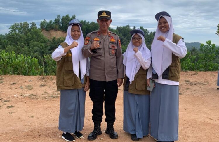 Sambangi MAN 1 Pringsewu, Polisi Ingatkan Jenis Modus Kejahatan Dunia Maya