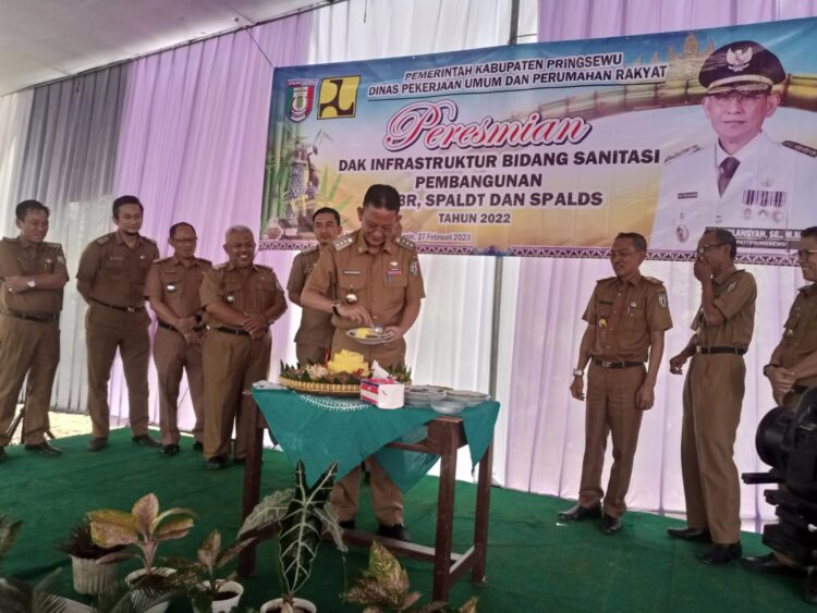 Pj. Bupati Pringsewu Resmikan Sekaligus Serahkan Infrastruktur DAK Bidang Sanitasi 2022