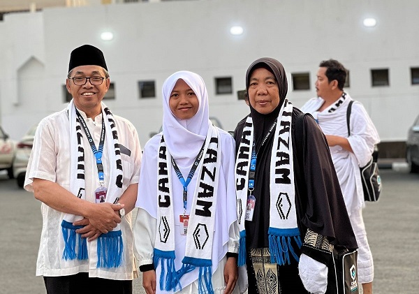 Terima Hadiah Umroh, Wisudawan UM Metro 2022 Kini Tiba di Tanah Suci
