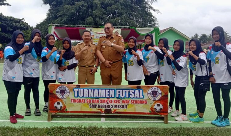 Gelar Turnamen Futsal dan Voly Ball, Ini Pesan Kadisdikbud Mesuji