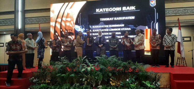 Satu-satunya di Provinsi Lampung, Tubaba Terima Penghargaan Dari Kemendagri