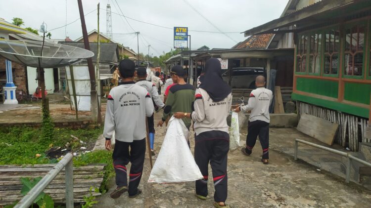 Buntut Aksi Sulpakar Ajak Pasukan Bersihkan Lingkungan Desa Tua, Kini Masyarakat Semangat Gotong-Royong