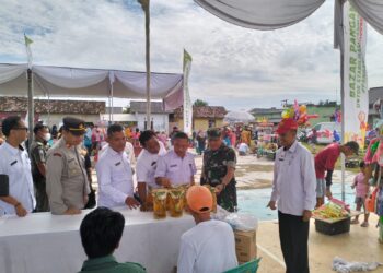 Koramil 421-07/SDM, Dampingi Pelaksanaan Pasar Murah.