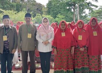 Kukuhkan Majelis Taklim Asy-Syifa Gunungalip, Bupati: Bawalah Banyak Kemaslahatan bagi Umat