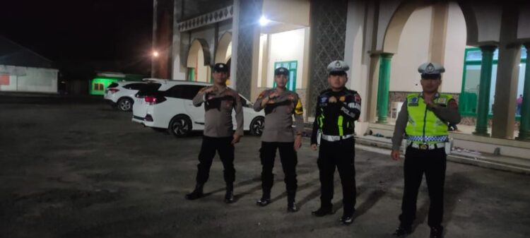 Berikan Kenyamanan Saat Sholat Tarawih, Polres Mesuji Lakukan Pengamanan Di Masjid