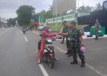 Warga yang melitas di Kodim 0421/Ls, Langsung diserbu Takjil.