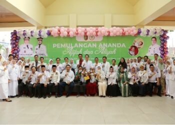 Gubernur Arinal Djunaidi Apresiasi Tim Bedah Kembar Siam RSUDAM yang Berhasil Melakukan Operasi Kembar Siam Pertama di Provinsi Lampung