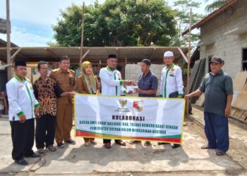 Baznas Tubaba Beri Bantuan Korban Puting Beliung di Dayamurni