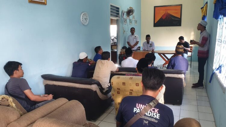 Anggota PWI Lampung Selatan dan Baznas Doa Bersama Kesembuhan Ujang Irawan