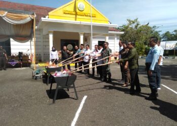 Kejaksaan Negeri Way Kanan Musnahkan Barang Bukti Hasil Kejahatan
