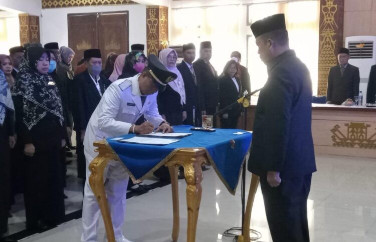 Bupati Lantik 165 Pejabat Eselon III Dan IV Di Lingkup Pemkab Lampura