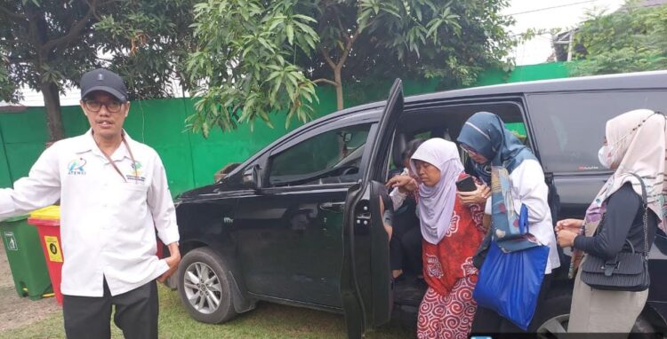 Dua Warga Mesuji Yang Derita Penyakit Tumor Mulut dan Buta Permanen, Akhirnya Dibawa Berobat Kemensos-RI Ke Palembang