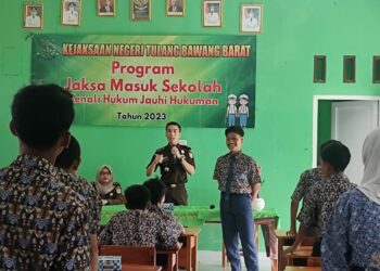 Kejari Tubaba Laksanakan Program JMS, Berikan Penyuluhan Hukum Terhadap Siswa