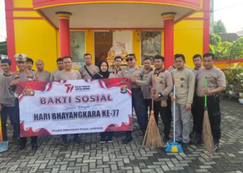 Polsek Pringsewu Kota Gelar Baksos Religi Menyambut Hari Bhayangkara Ke-77