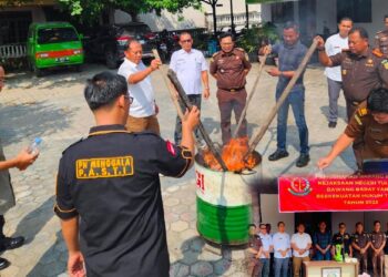 Kali Pertama, Kejari Tubaba Lakukan Pemusnahan Barang Bukti