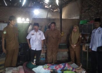 Baznas Beri Bantuan Warga Penderita Diabetes dan Jantung Bocor
