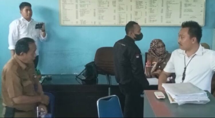 Perkara Korupsi, Kantor Kelurahan Kota Alam Di Geledah Unit Tipidkor Satreskrim Polres Lampura