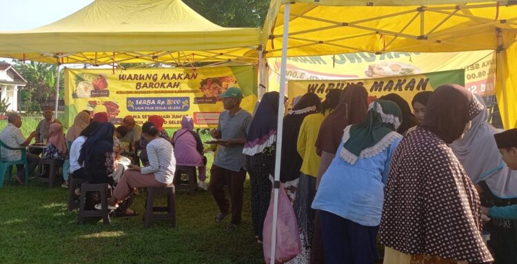 Masyarakat Di Dua Kecamatan Di Lampura Antusias Padati Warung Makan Barokah