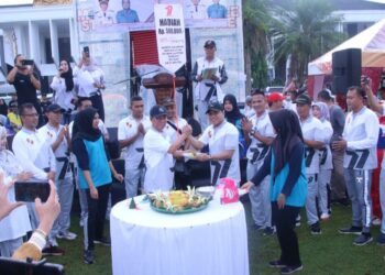 HUT Ke 77, Pemkab Lampura Gelar Jalan Sehat