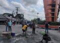 DPRD, PWI, dan Warga Tubaba Semen Jalan Berlubang, Dedi : Tampaknya Harus Viral Dulu