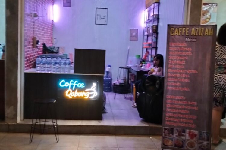 Jajakan kuliner, Kafe Qabung Ramah Kantong Semua Kalangan