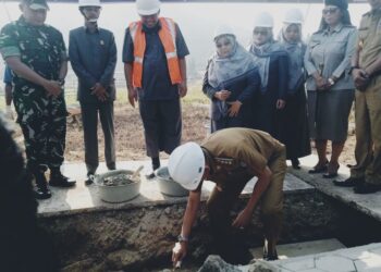 Pj.Bupati Pringsewu Letakkan Batu Pertama Pembangunan RS Harum Melati Aisyah