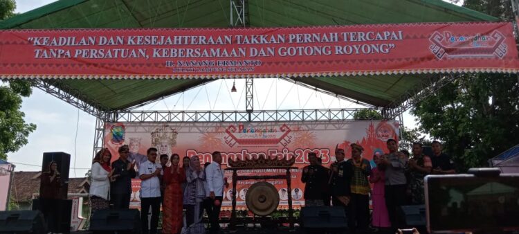 Di “Gong” tiga kali, Nanang Ermanto buka Penengahan Fair 2023