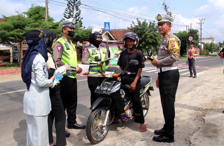 Operasi patuh 2023, Polres Pringsewu Tindak 925 Pelanggar dan Tangani 2 Kasus Laka Lantas