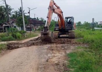 Genjot Perbaikan Jalan Kabupaten, Pemkab Mesuji Maksimalkan Penggunaan Alat Berat