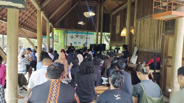 Sarasehan Temu Seni Performans di Tubaba, Ajang Berdiskusi dan Mengangkat Potensi