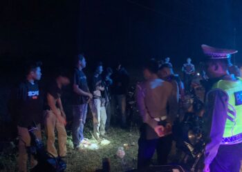 Pesta miras di pinggir sawah, Tujuh Pemuda diamankan Tim Patroli Polres Pringsewu