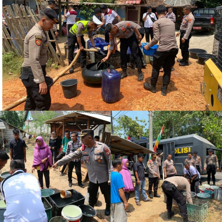 Dampak El Nino, Kapolres Turun Langsung Bagikan Air Bersih