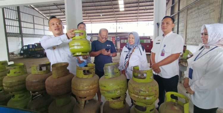 Kadis Perdagangan Lampura, ” Gas Elpiji 3 Kg Hanya Untuk Masyarakat Miskin,”