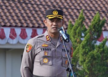 Beri Penghargaan 2 Anggota, Kapolres Lampura Akan Tindak Tegas Anggota Coreng Institusi Polri