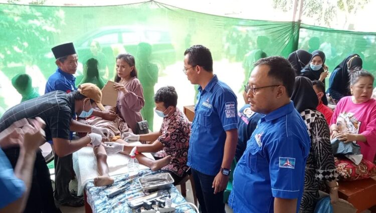 Peringati HUT ke 22, DPC Partai Demokrat Mesuji Gelar Sunatan Massal