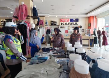 Ini Cara Polwan Polres Pringsewu Menangkal Pencurian Modus Mengutil