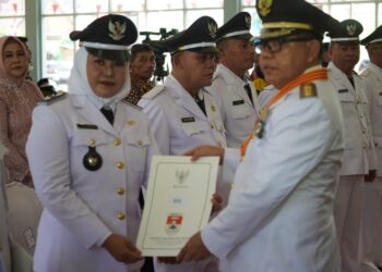 Sulpakar Lantik Enam Belas Kepala Desa Hasil Pemilihan Serentak Tahun 2023