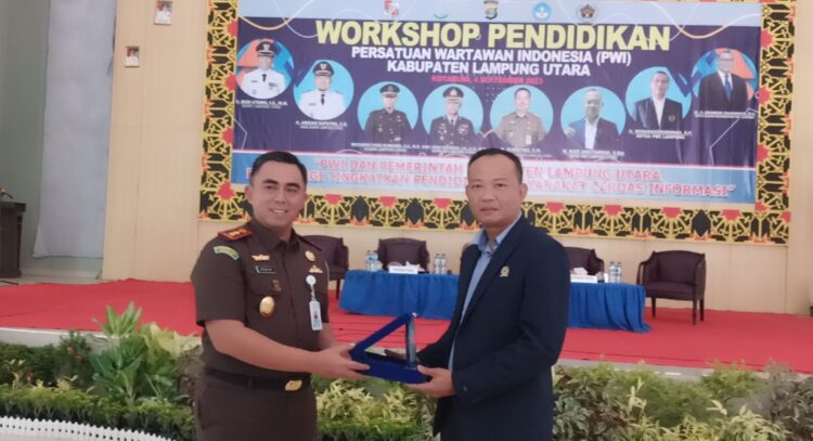 Buka Ruang Konsultasi, Kajari Siap Serap Aspirasi Tenaga Pendidik Di Lampura