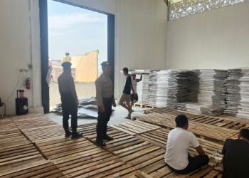 Polres Pringsewu Amankan Kedatangan Logistik Pemilu