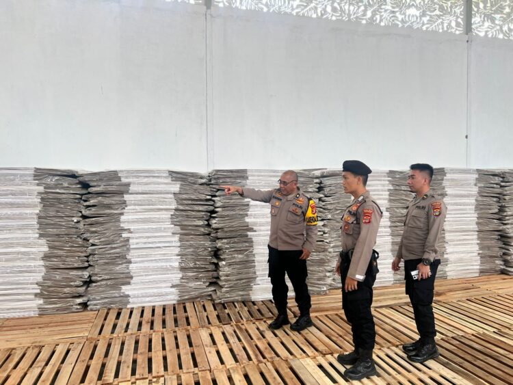 Kabag Ops Polres Pringsewu Cek Logistik Pemilu, Ini Tujuannya
