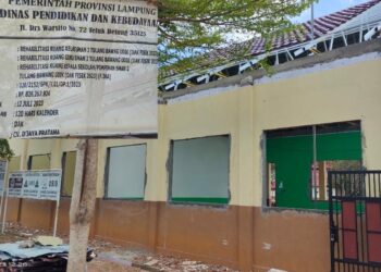 Rp.826 Juta Rehab Gedung SMAN 2 Tubaba Diduga Pakai Material Bekas