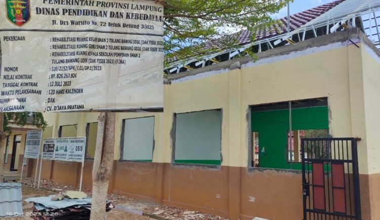 Rp.826 Juta Rehab Gedung SMAN 2 Tubaba Diduga Pakai Material Bekas
