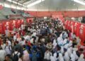 Job Fair dibuka, pencari kerja padati semua stand.